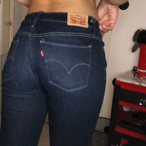 Levi 710 Super Skinny Jeans